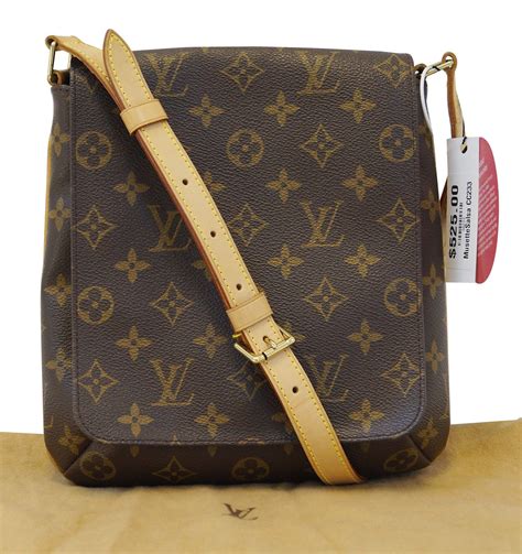 louis vuitton monogram musette salsa.